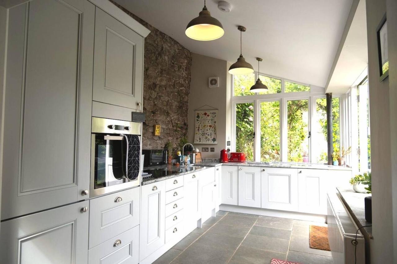 Lovely Property In The Heart Of Somerset, Sleeps 9 Shepton Mallet Exterior foto
