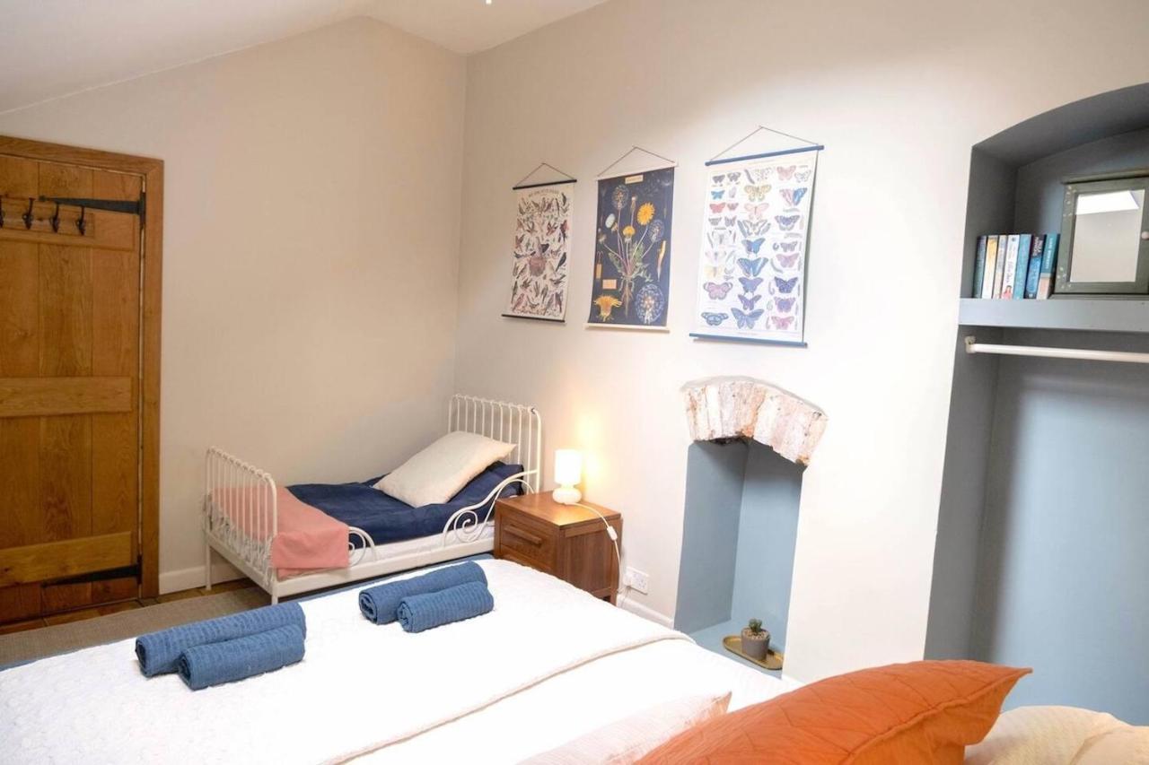 Lovely Property In The Heart Of Somerset, Sleeps 9 Shepton Mallet Exterior foto
