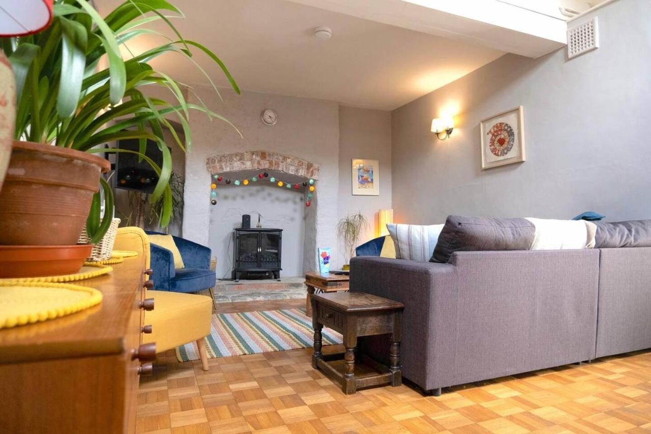 Lovely Property In The Heart Of Somerset, Sleeps 9 Shepton Mallet Exterior foto